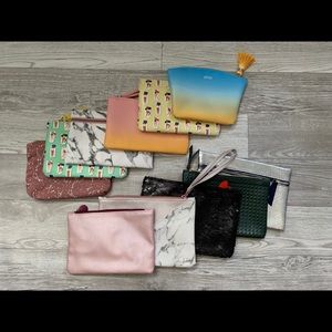 Makeup bags- like new!